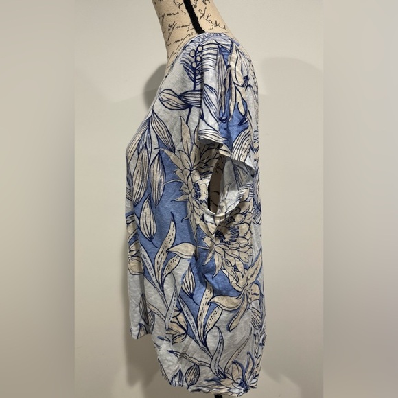 HALSTON 100% Linen Slub Knit Button back Tee Size XL Blue Floral Print - Picture 6 of 12
